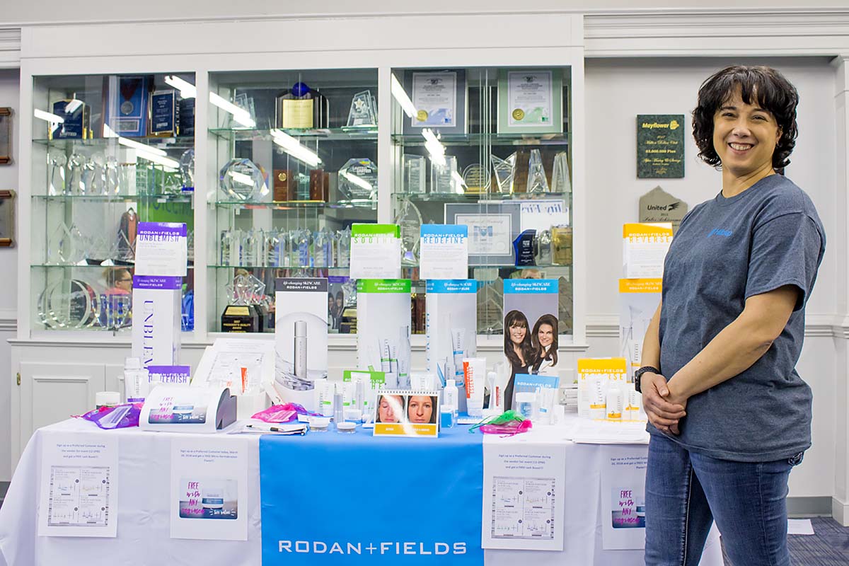 Image for Hilldrup Hosts Employee Vendor Fair