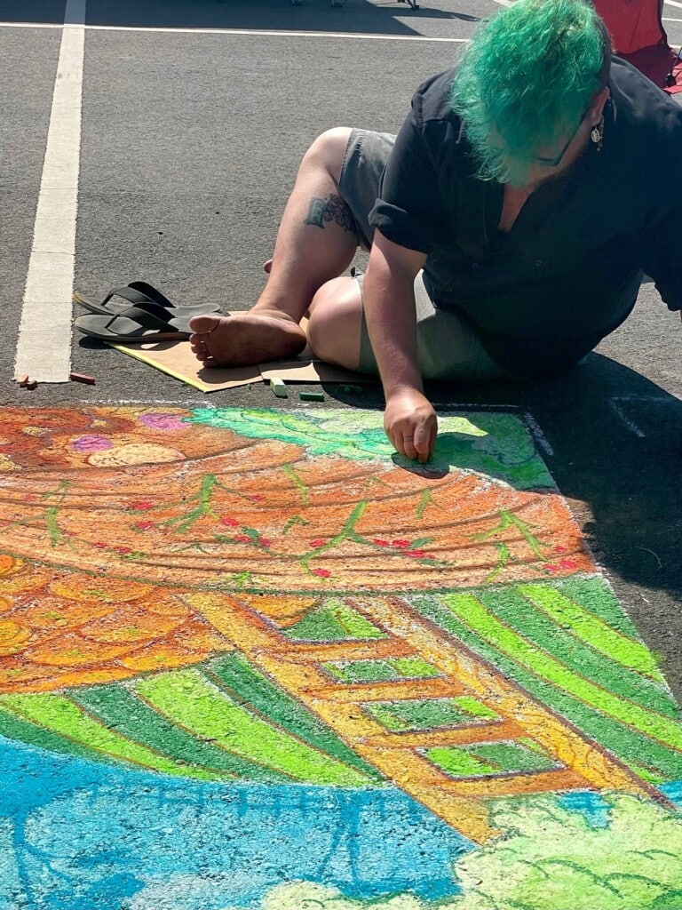 Benjamin Collins creates art with chalk