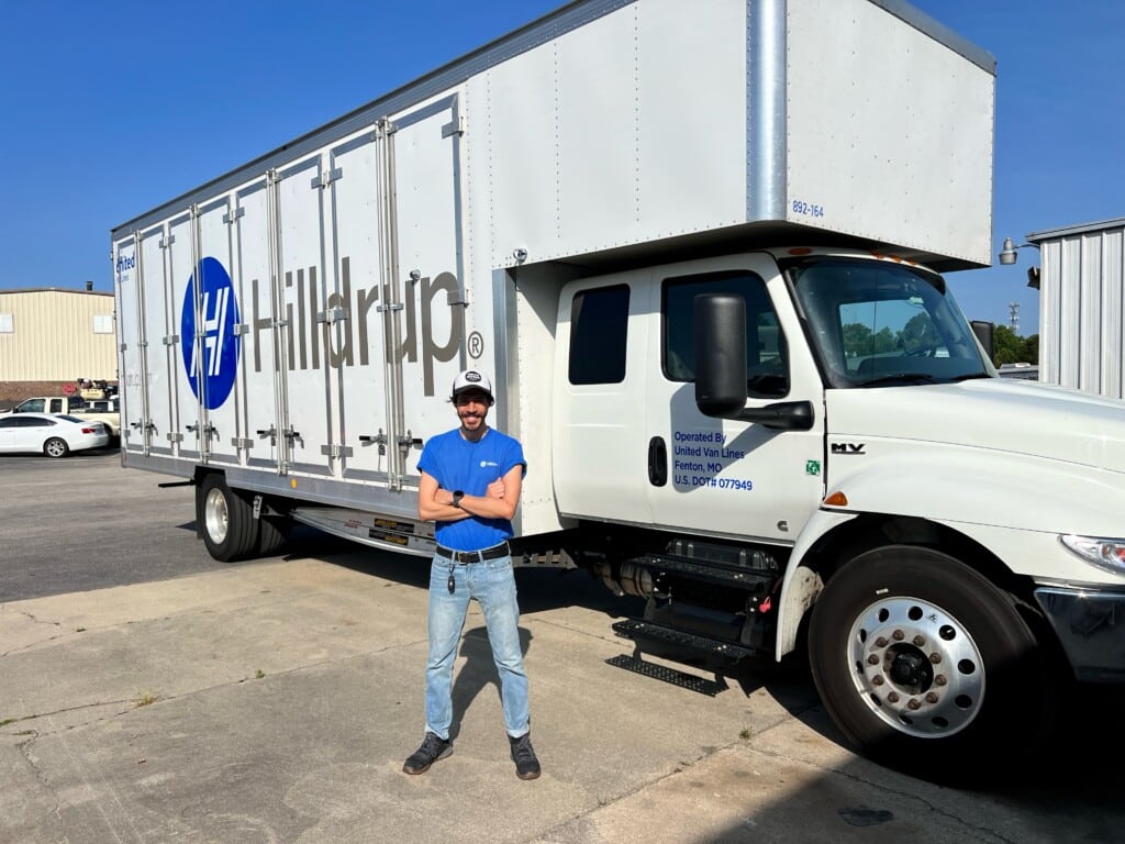 Mario Erazo Reyes Winner of United's Van Operator of the Month for April 2023