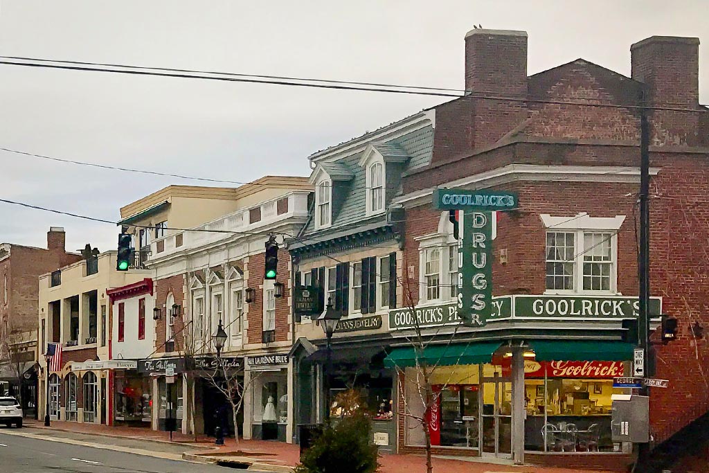 Street view of downtown Fredericksburg, VA