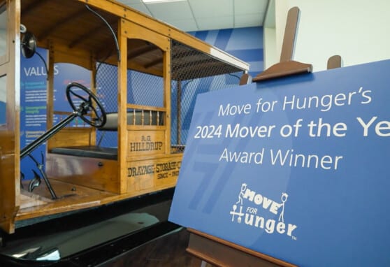 Hilldrup's Mover of the Year Award from Move For Hunger.
